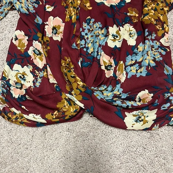 Burgundy floral blouse - Picture 6 of 10